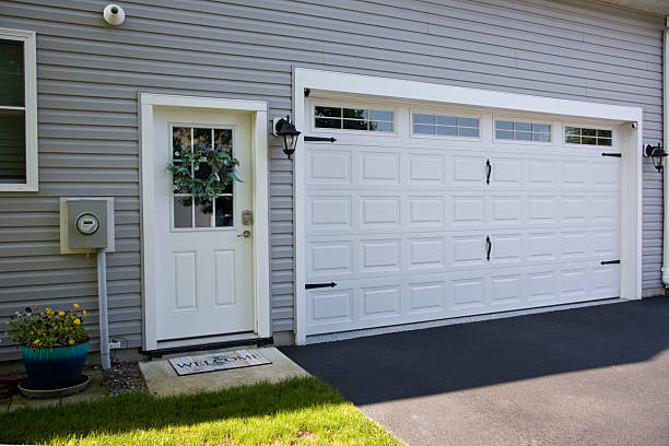 24/7 Emergency Garage Door Panel Replacement experts in Colesville, MD